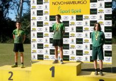 Teutonienses trazem medalhas do Troféu IENH de Atletismo Teutonienses trazem medalhas do Troféu IENH de Atletismo