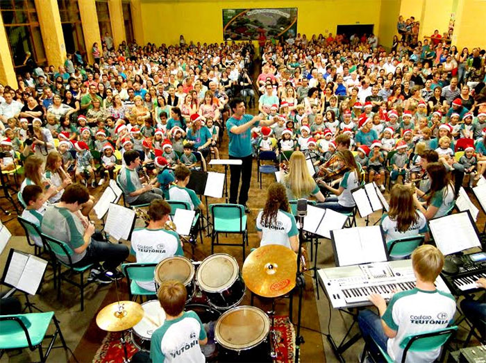  Tradicional evento que marca o encerramento do ano letivo no Colégio Teutônia reuniu mais de 550 pessoas no Auditório Central.